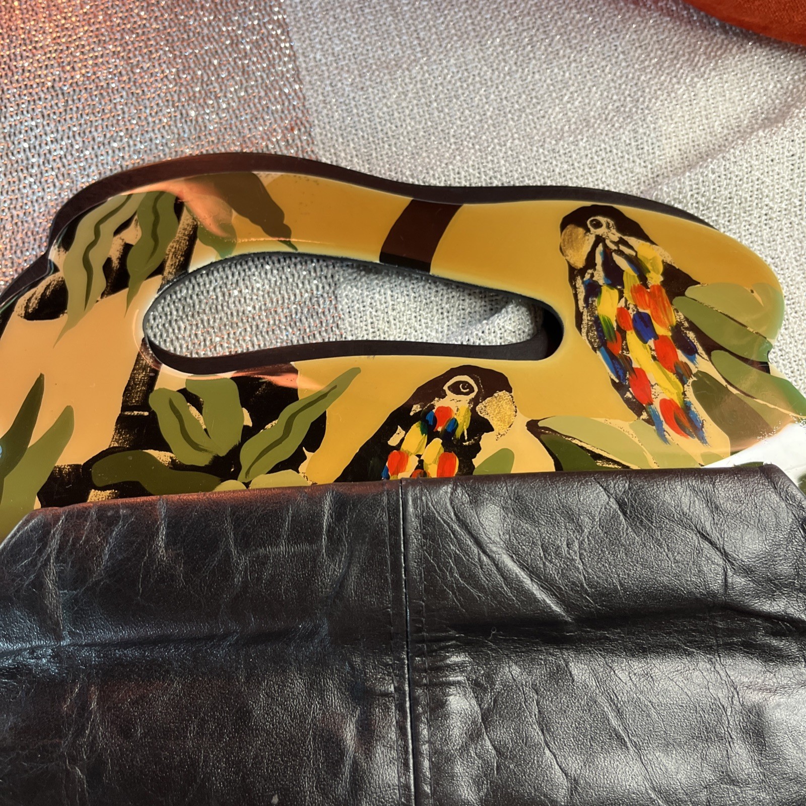 Patricia Smith * MOON BAGS * Hand-Painted Lacquer Blk PURSE  Vtg 80s  Parrots image 5