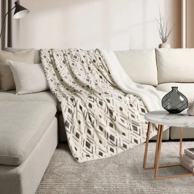 Life Comfort Ultimate Faux Fur Luxurious Reversing To Plush Throw 60"x 70" Cream