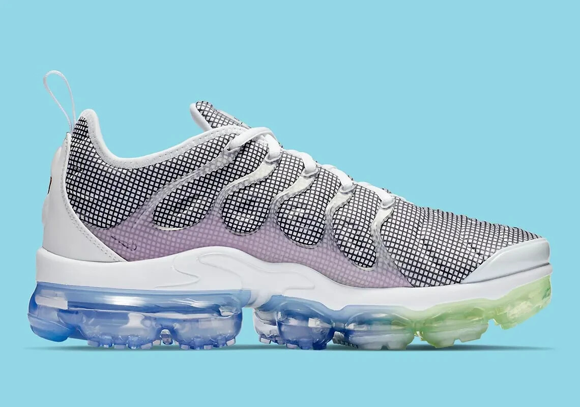 vapormax plus grid print