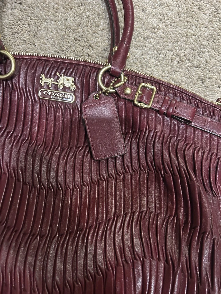 Cartera Coach Madison Magenta Sophia F 1182-18643 de cuero recogido plisada Foto 3 de 4