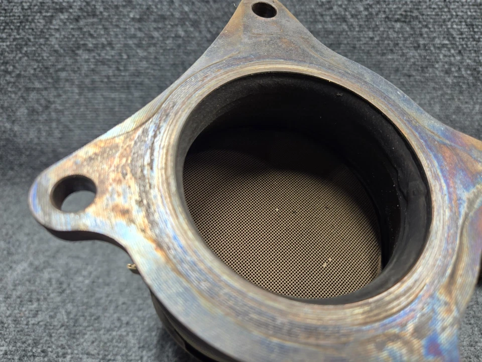 AUDI Q3 QUATTRO 2015-2018 2,0 L ESCAPE SILENCIADOR TUBO DELANTERO OEM Foto 3 de 4