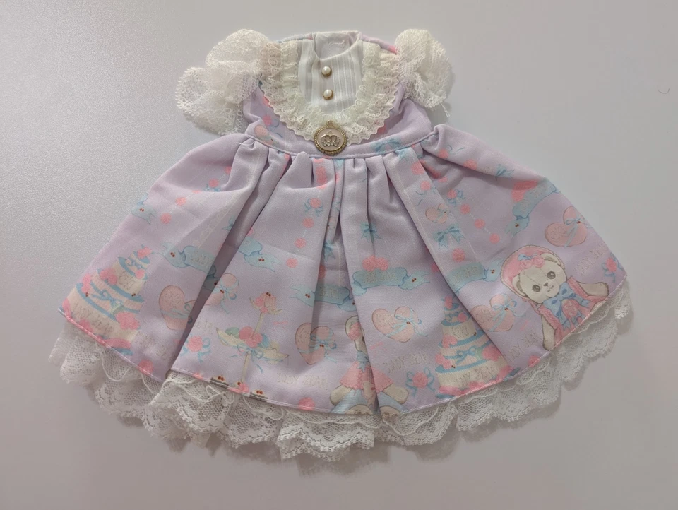 21 Piece 1/4 MSD/MDD Pastel Clothing Lot. - Image 2 of 4