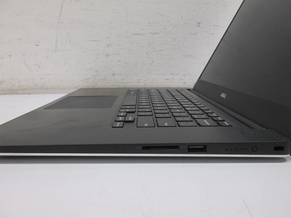 DELL XPS 15 9560 i5-7300HQ@2.5GHZ 250GB SSD 8GB RAM SIN SISTEMA OPERATIVO Foto 4 de 4