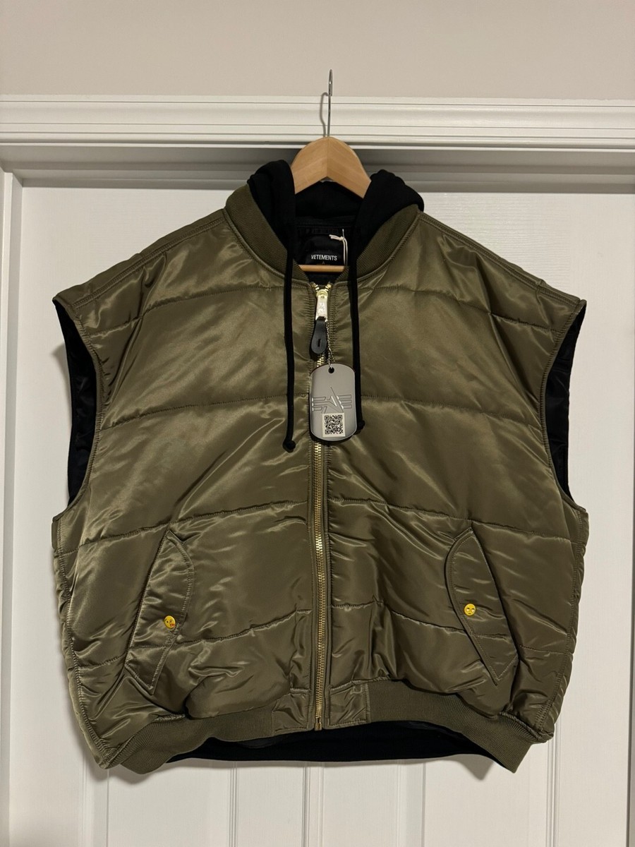 SS18 VETEMENTS x ALPHA INDUSTRIES OVERSIZED EMOJI BOMBER VEST W