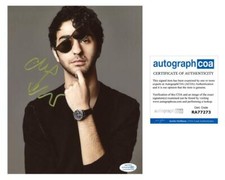 Alex Wolff "Jumanji" AUTOGRAPH Signed 8x10 Photo ACOA