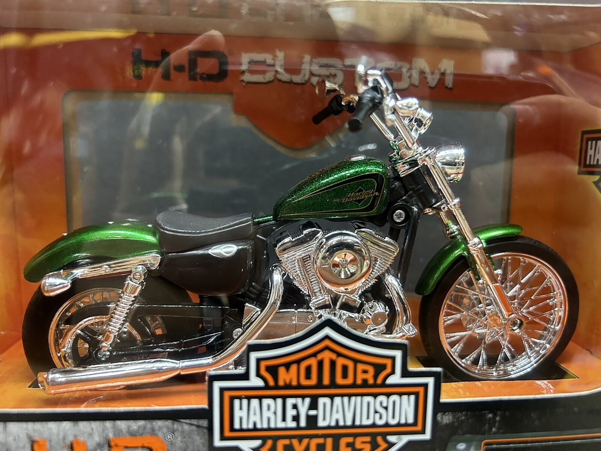 Maisto Harley Davidson 1/12 Scale Dyna Super Glide & XL 1200V