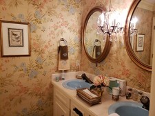 Elegancki vintage zestaw złotych filigranowych akcesoriów łazienkowych Stylebuilt