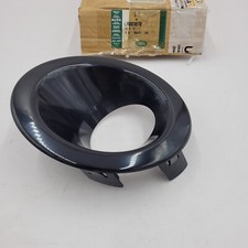 LR FREELANDER II up to -09 RIGHT FOG LAMP BEZEL LR003870