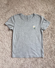 Sunday Best Aritzia Daisy Embroidered Candy Tee in Heather Gray Size XXS
