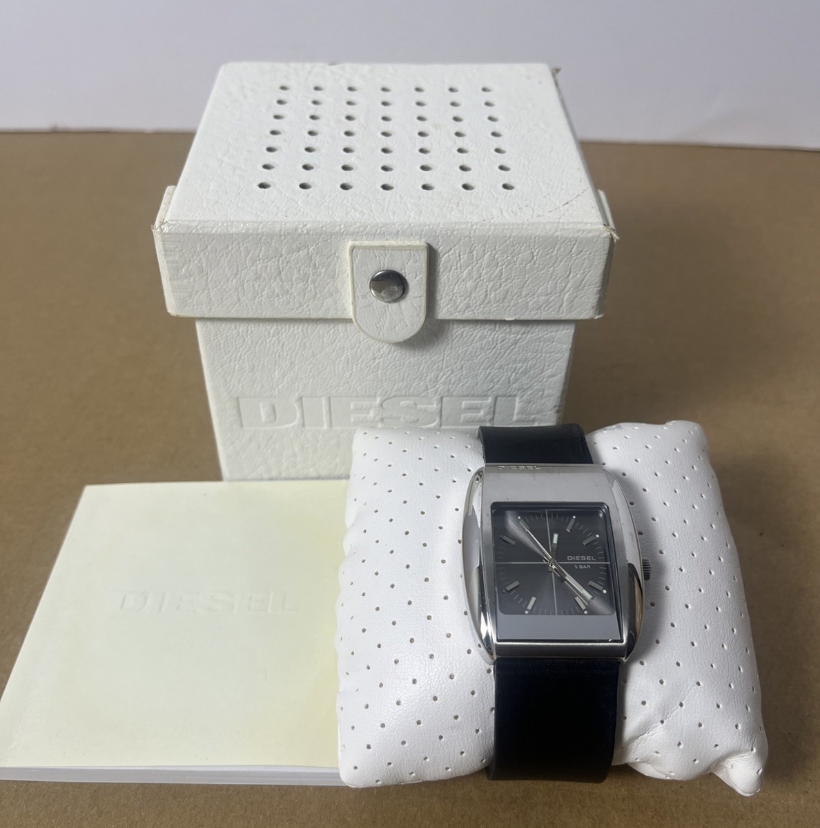 Vtg Diesel Stainless Steel DZ-1037 120312 Black Leather Band Watch