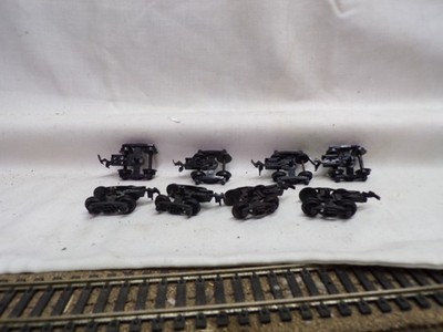  TYCO &LIFE-LIKE HO Trucks w/Couplers Train Car Replacement Parts Lot of 8