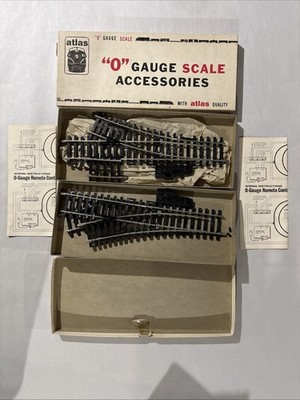 ATLAS O SCALE MANUAL SWITCH LEFT #6023 & RIGHT #6024 WITH ORIGINAL BOXES TRAINS