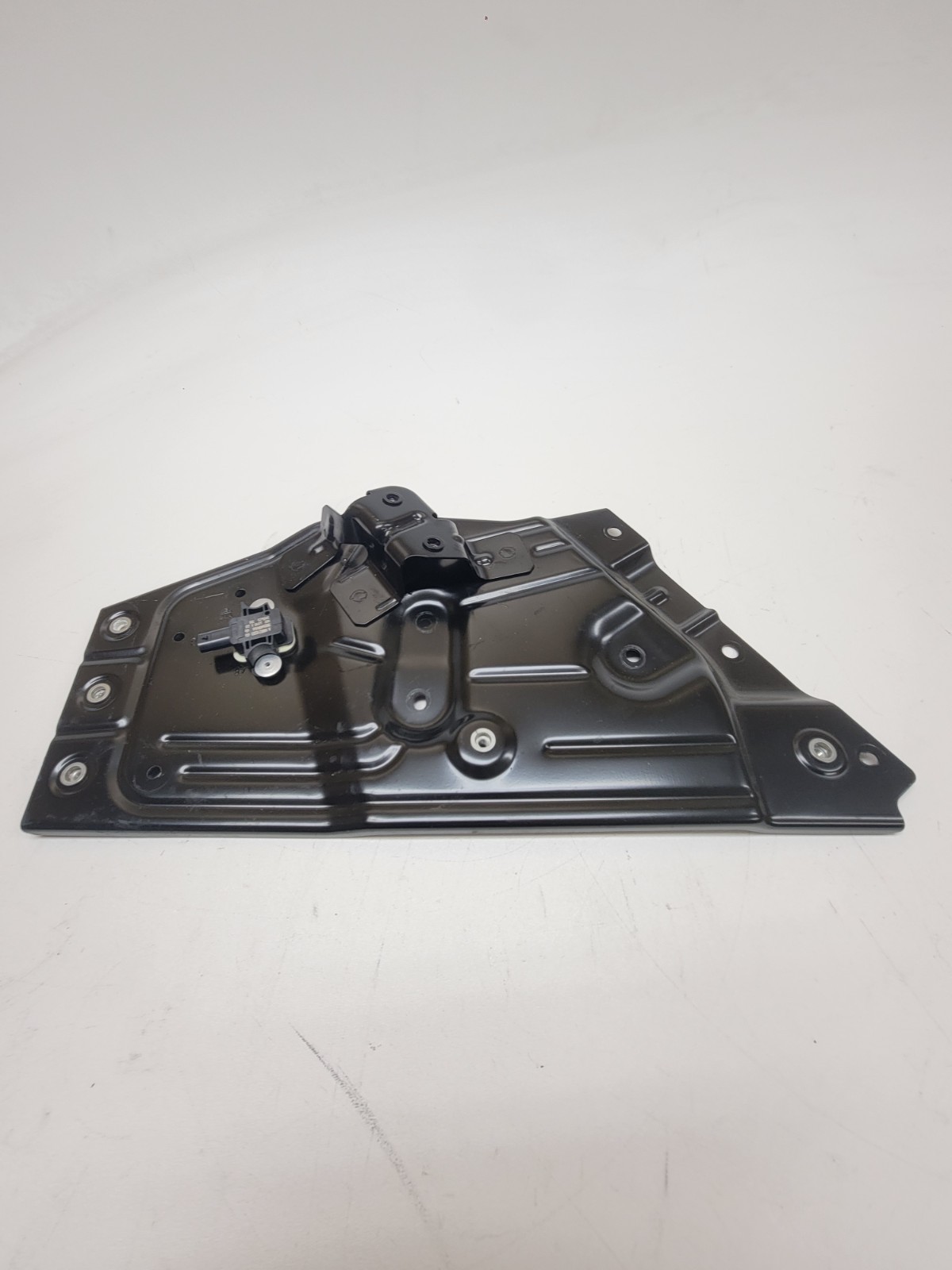 2014 - 2020 Maserati Ghibli Front Left Side Door Central Reinforcement Plate OEM