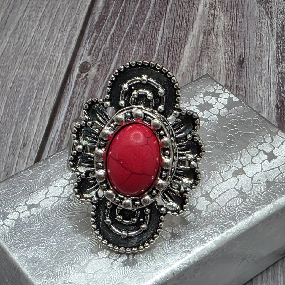 Anillo de cóctel plata estilo suroeste rojo ovalado piedra banda elástica ~paparazzi ~ Foto 2 de 4