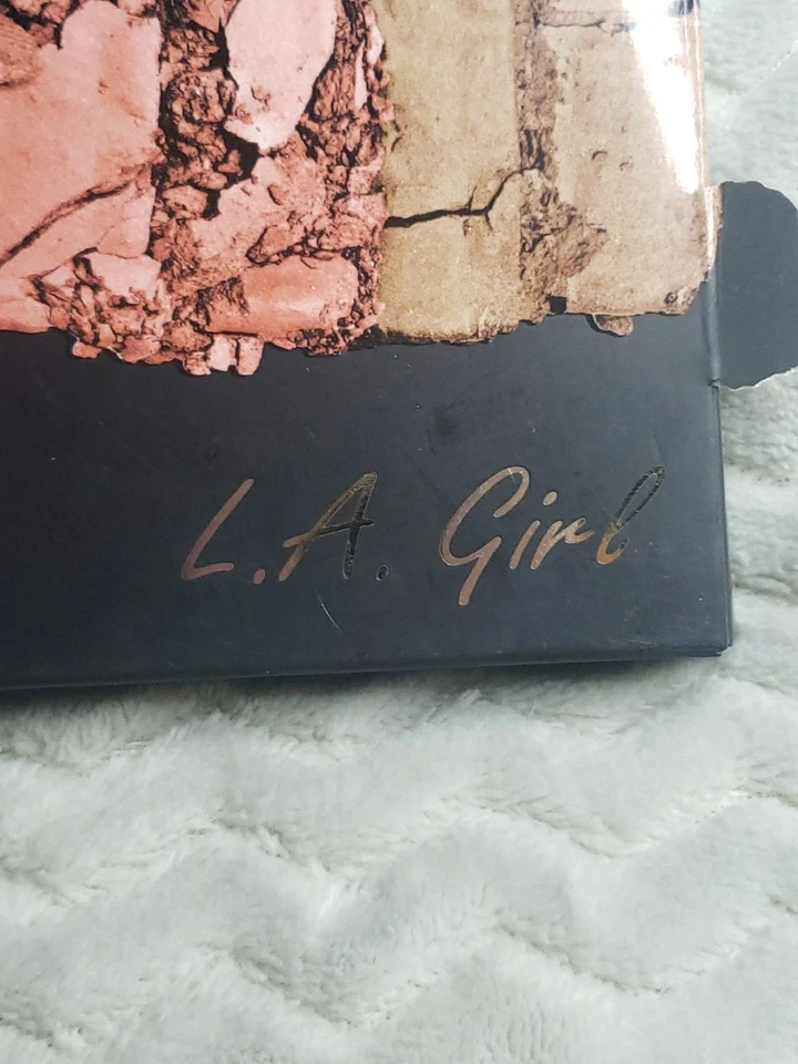 L.A. Girl, Blush Palette, Blushed Babe GBL422- 0.14 oz. (x4)- NEW IN BOX - Image 3 of 4