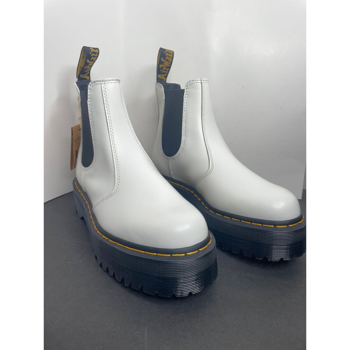 Doc Dr. Martens 2976 Quad Platform Women's White Chelsea Doc Dr. Martens 2976 Quad Platform Women's White Chelsea