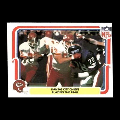 NFL TEAM 1980 Fleer Kansas City Chiefs #23 R325G 64