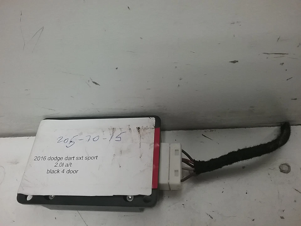 Dodge Dart SXT 2016 deportivo GSM/GPRS MÓDEM MÓDULO TRANSMISOR UDV-1103022011008 Foto 2 de 2