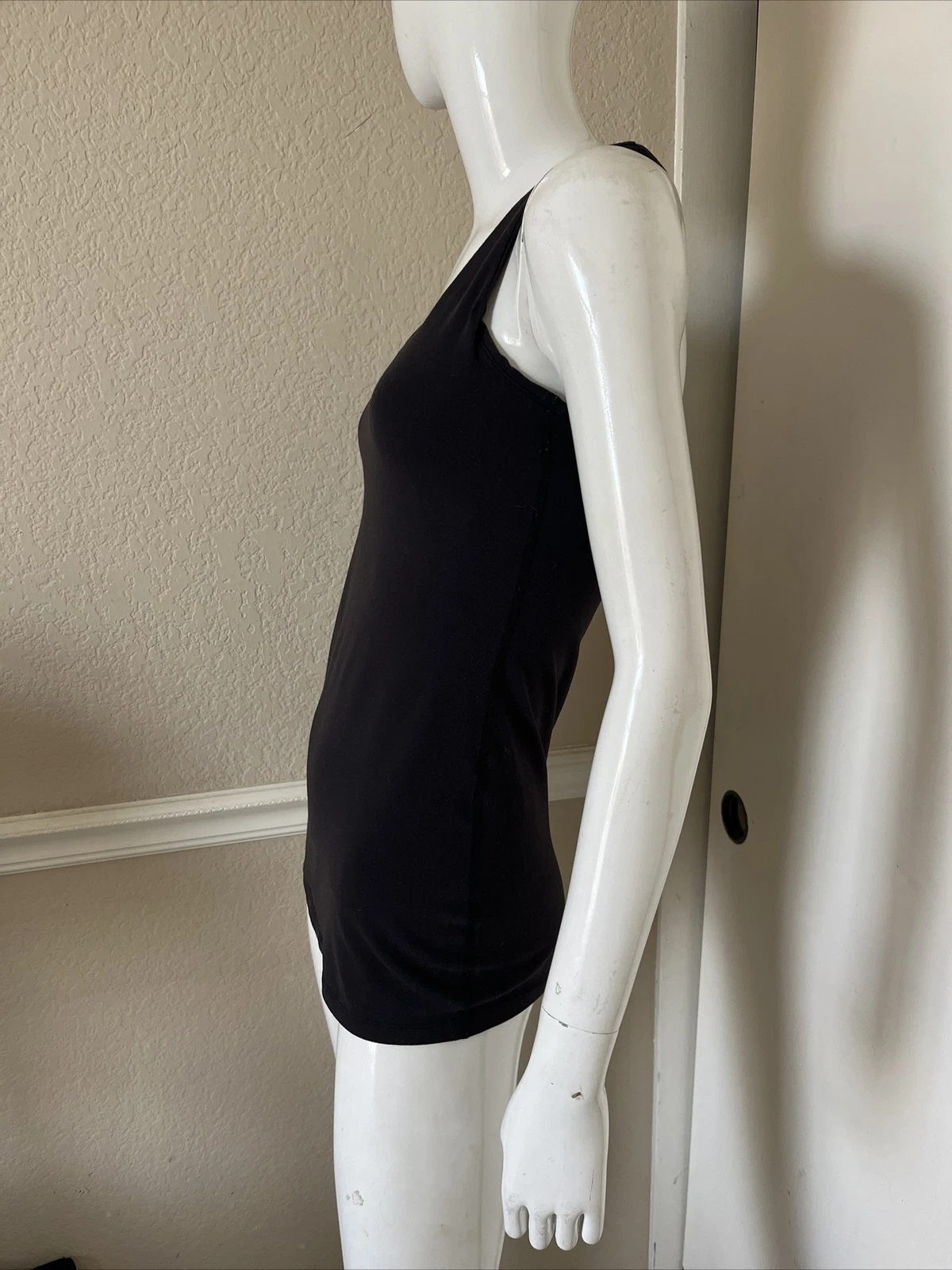 beyond-yoga scoop neck racerback inner shelf bra tank-top
