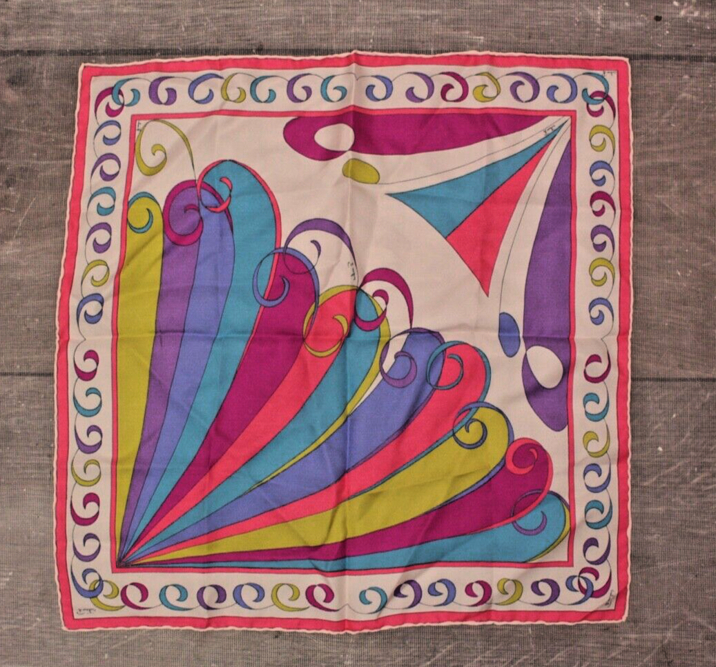 Châle En Soie EMILIO PUCCI Vintage - 130x130 Cm, Multicouleur, Occasion En Mousseline