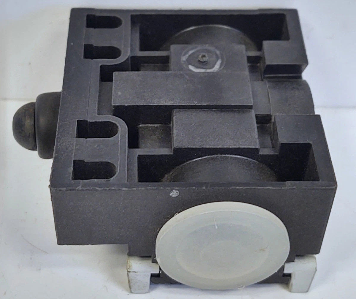 Klockner Moeller AT11A-1-I Limit Switch