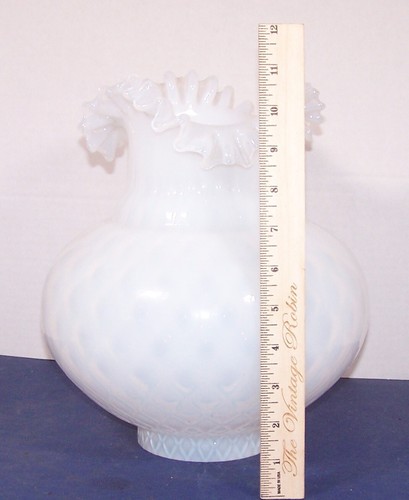 Opalescent Diamond Quilted Glass Ruffled Top Lamp Shade 4" Fitter 10" Tall - Picture 2 of 7