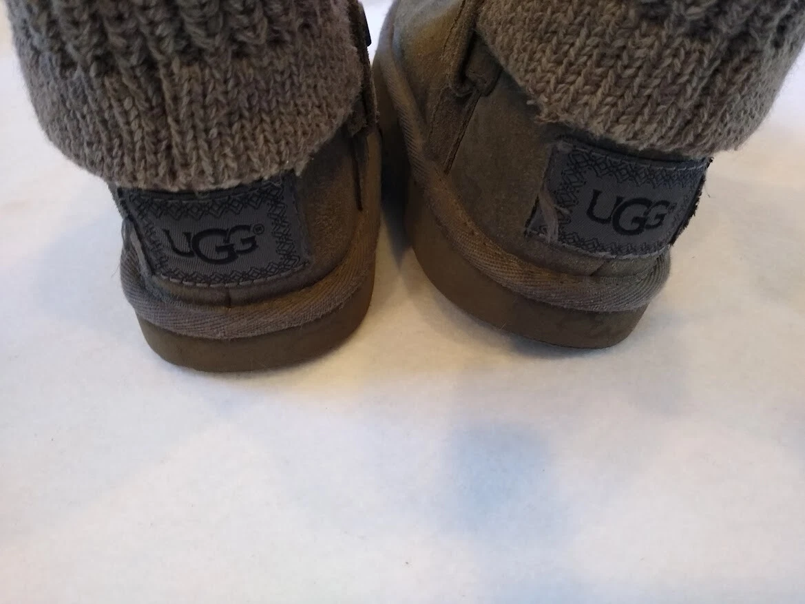 Girl s Sz 1 Gray Suede Knit Top UGG Boots READ