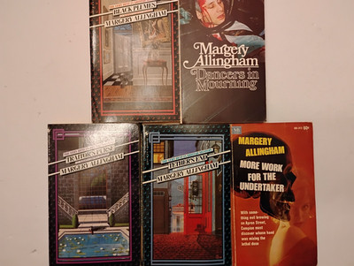 Lot of 5 vintage Margery Allingham mystery paperbacks