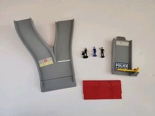 Hot Wheels World Police Station Replacement Parts Figures Brick Wall