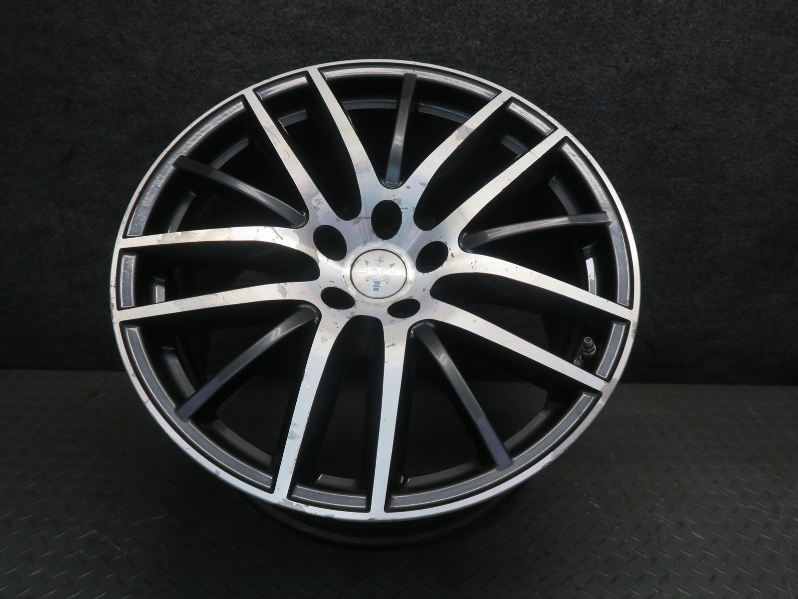 Maserati Ghibli 2014-2020 Rear Wheel P/N 670016855
