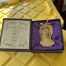 SERAPHIM COLLECTION FLORA "FLOWER OF HEAVEN" ANGEL CHRISTMAS ORNAMENT 1995 ITALY