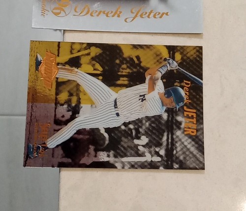 DEREK JETER Select Certified Edition 1995,1996,1996 Rookie Bundle of 3 cards - Picture 2 of 9