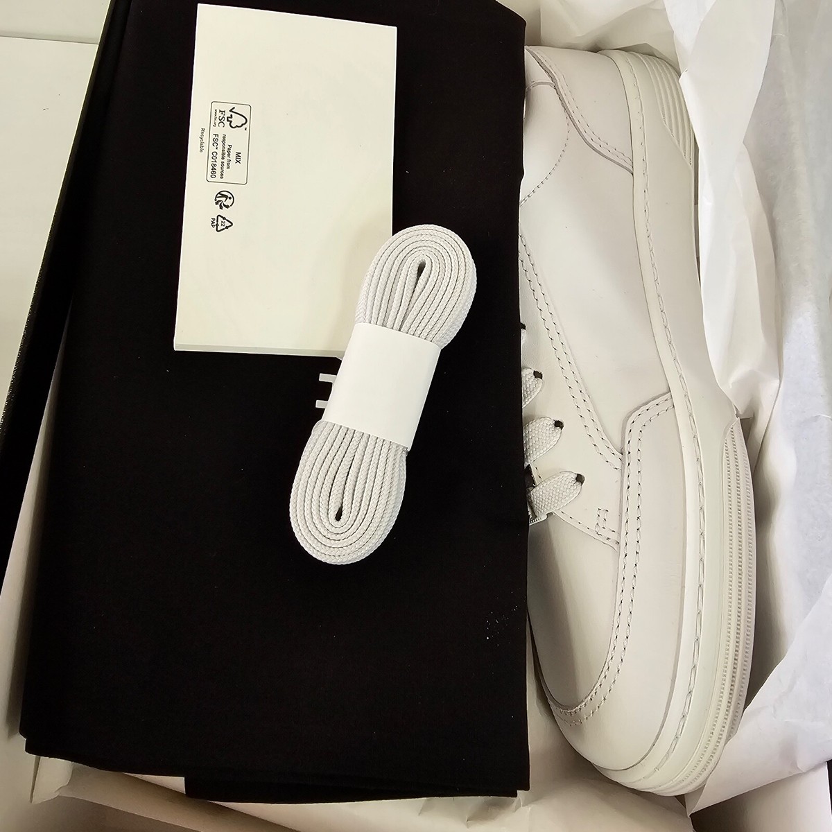 CHANEL スニーカー 23cm Chanel 23S G45085 white sneakers runners trainers 37.5 and