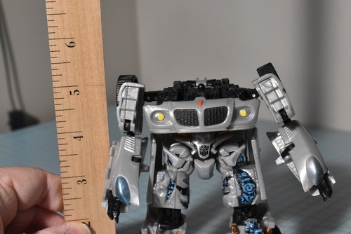 Transformers 2007 Deluxe Autobot Jazz Figure (per ricambi o riparazioni COSÌ COM'È) - Foto 2 di 13