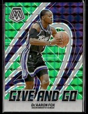 2023-24 Panini Mosaic De’Aaron Fox Green Mosaic Prizm Give and Go #4 Kings