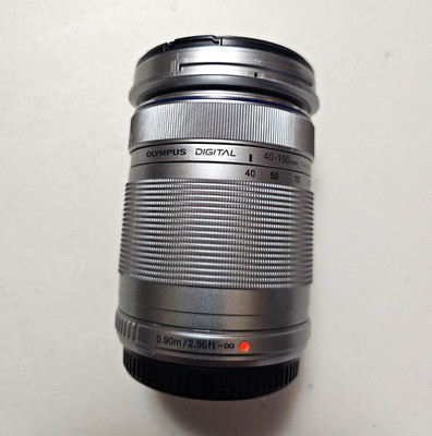 Olympus M.Zuiko Digital 40-150mm f/4-5.6 Zoom Lens Micro 4/3 58mm