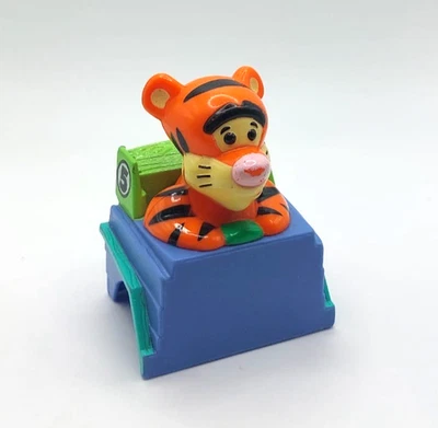 Figurine Mega Bloks Disney Winnie l'Ourson - Tigrou en Voiture - Photo 1/2