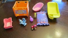 BARBIE ACCESSORIES Lot of 10 BABY ITEMS  Bathtub, Playpen, Toys  Lot 18