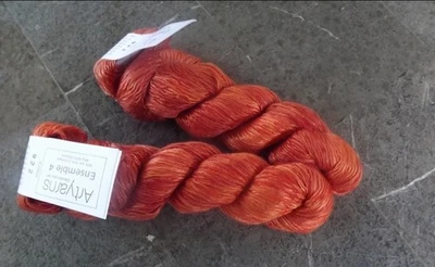 Artyarns Ensemble 4 - 2 hanks - 922 rust/orange - 80g - 200 yds. Silk/Cashmere - Photo 1/4