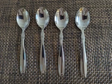 Set of 4 Oneida Vista Stainless Steel Flatware Soup Spoons Bright and Shiny