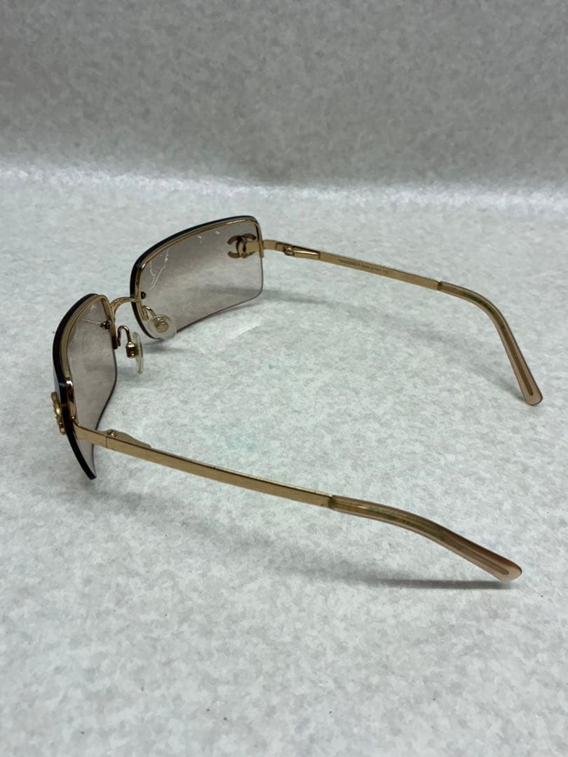 CHANEL Sunglasses Gold Brown 4104-B Women display picture 1