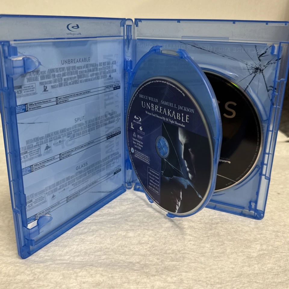 M. Night Shyamalan's Eastrail 177 Trilogy (3 Blu-ray Set, 2019) OOP Glass Split - Image 4 of 4