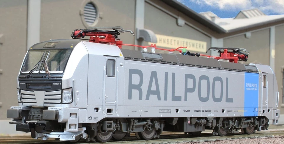 Siemens BR 193 “VECTRON” Piko EXPERT HO-scale model with 22-pin DCC socket. NEW - Image 2 of 4