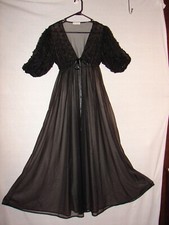 Vintage Miss Elaine Black Robe 2 layer Chiffon Nylon Timeless Design size M or L