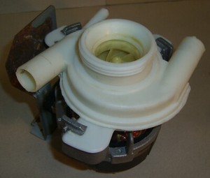 Spülmaschine IGNIS ADL 837 Umwälzpumpe Waschpumpe Zirkulationspumpe Umlaufpumpe