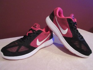 nike women's revolution 3 running shoes