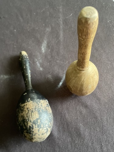 (2)Vintage Wooden Eggs Shaped Sock Darner Darning Tool Wood Primitive 6” & 5.5” - Picture 4 of 4