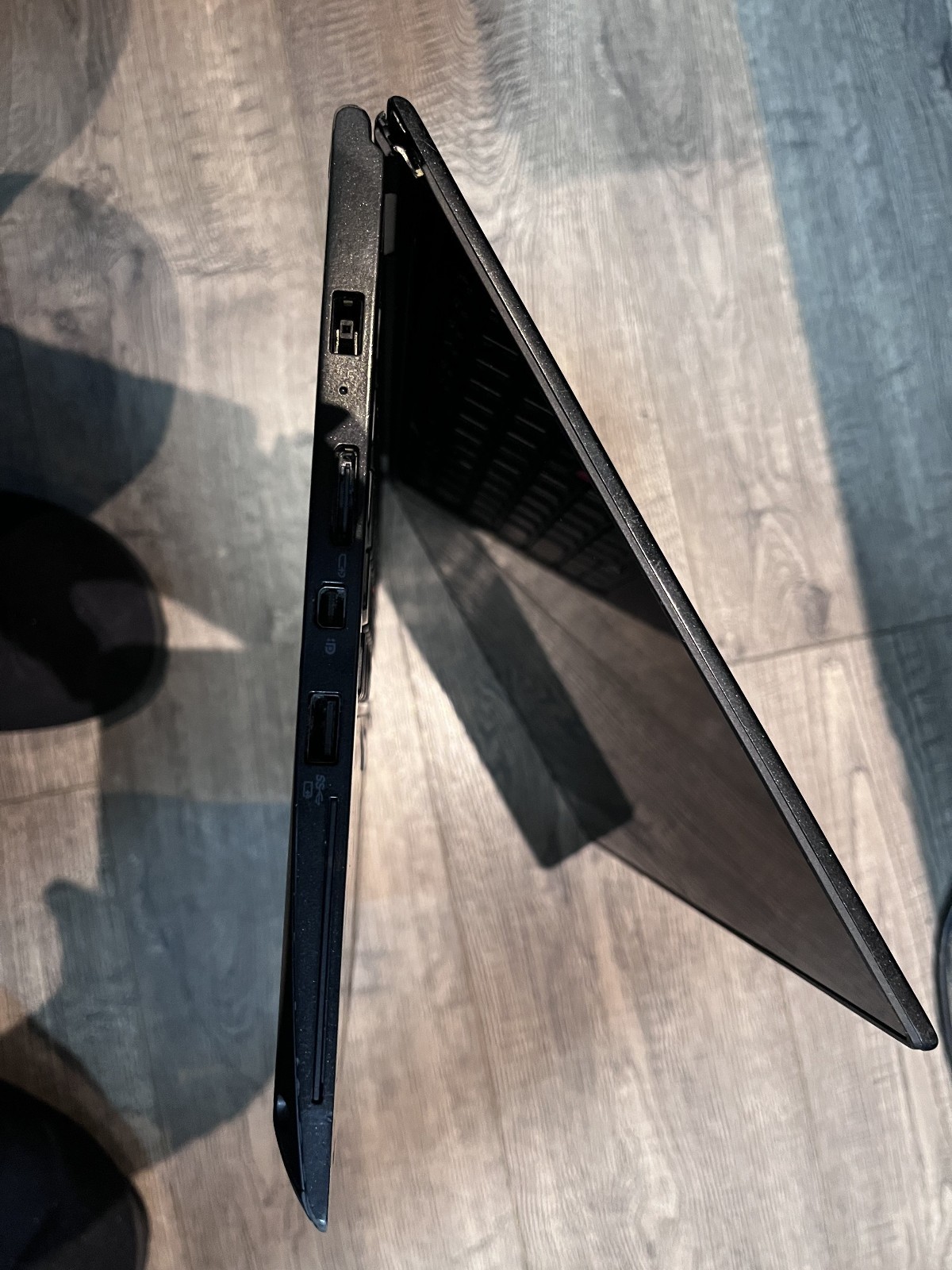 Lenovo ThinkPad Yoga 260, 12.5-Inch Laptop, with Intel Core i7-6500U, Windows 10 Home