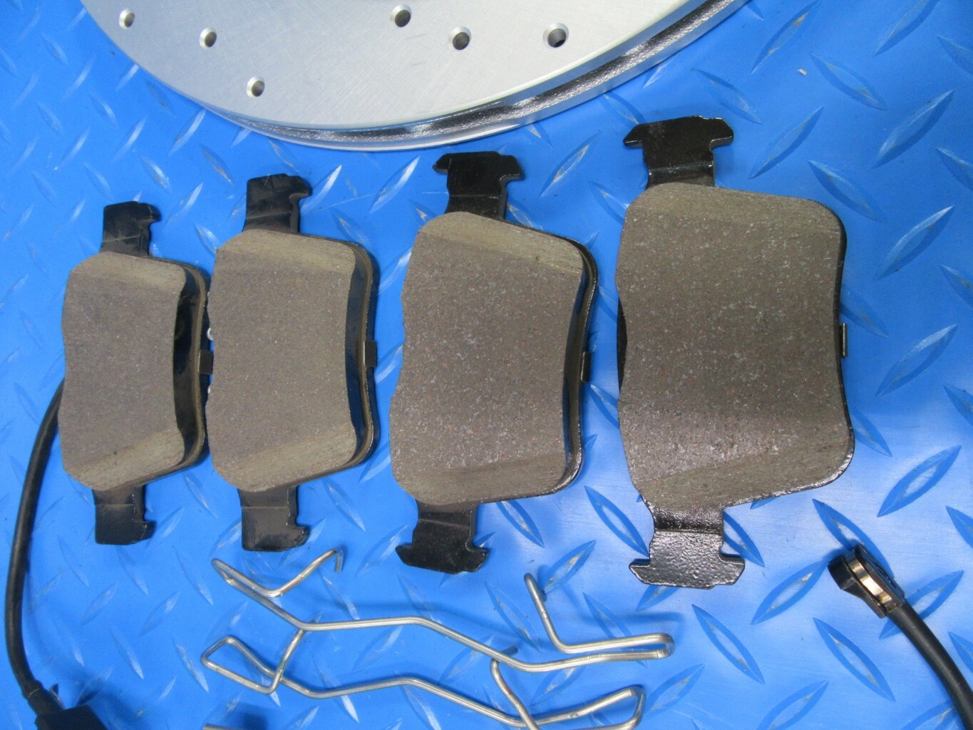  Maserati Levante S front rear brake pads and rotors #8001