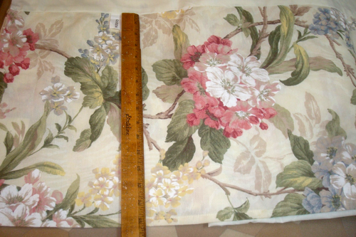 4 pc Burlington QUEEN Comforter set Hydrangea Floral jacquard w/Shams & Bedskirt - Picture 6 of 11